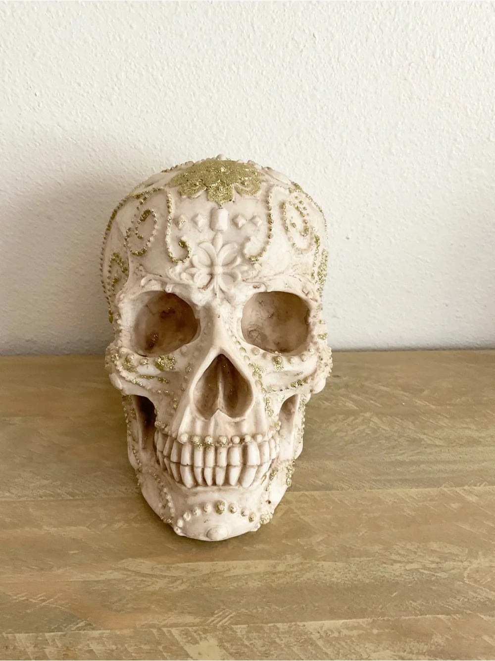 Sculpted Glittery Skull Head